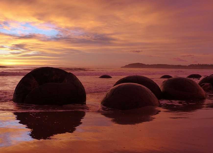 a short drive to Moeraki village